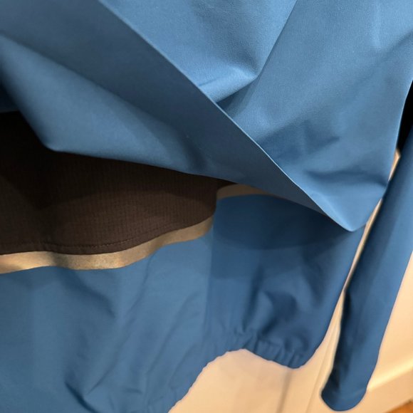 Lululemon Coaches Jacket - Men's Small - Teal Blue - Windbreaker -EUC - Picture 6 of 10